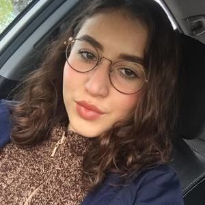 Meet your Posher, Isabelle